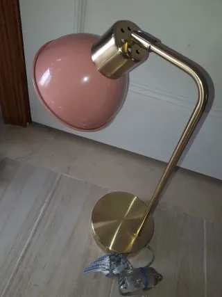 Lámpara MIA Maison du Monde rosa metal