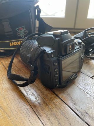 Nikon D5000 + Accessori