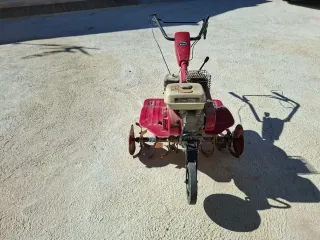 Mula mecánica con accesorios