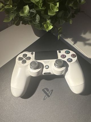 PS4 + 1 Mando + Juegos