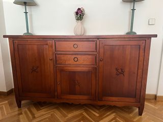 Aparador de madera maciza