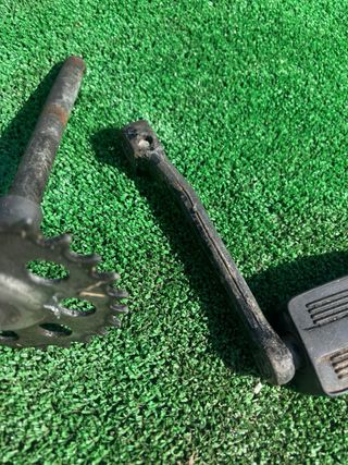 Eje pedalier y bielas Vespino