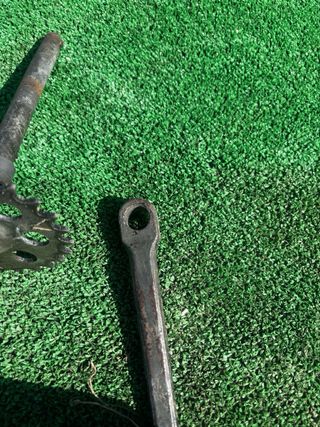 Eje pedalier y bielas Vespino