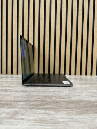 MacBook Pro 13" 2020 TB M1 8gb 256gb SSD