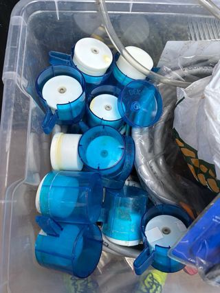 Sistema bebederos automáticos para pájaros