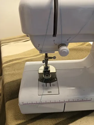 Máquina de coser Bluesky