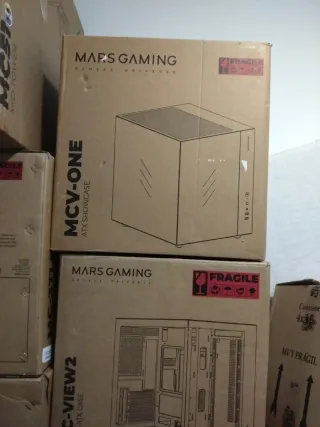 Cajas de PC Mars Gaming y NZXT