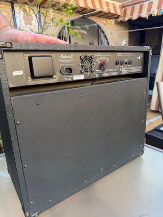 Amplificador Guitarra Marshall 100W MG100DFX