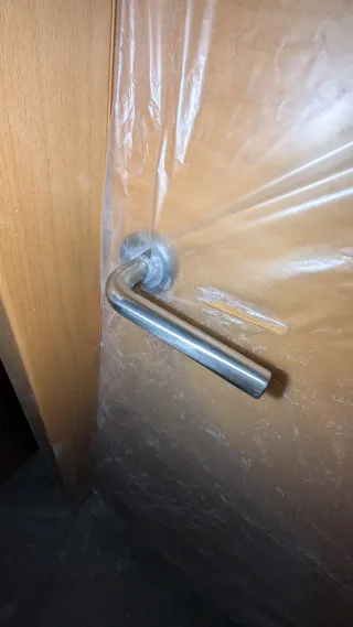 Puerta interior entrada seguridad blinada madera