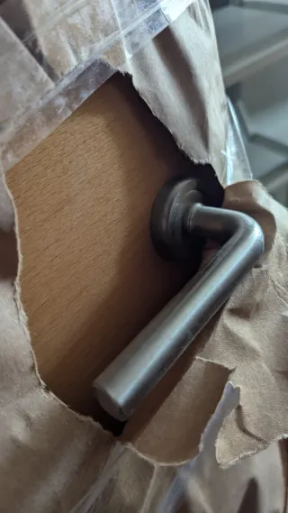 Puerta interior entrada seguridad blinada madera