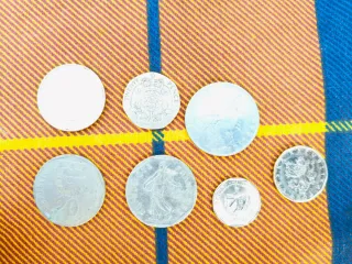 Monedas antiguas variadas