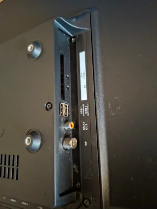 TV HD led NEI (avariada)