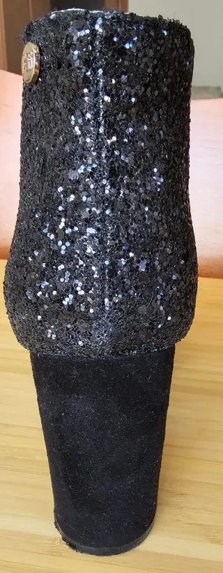 Botines ante negros T.36 marca Xti