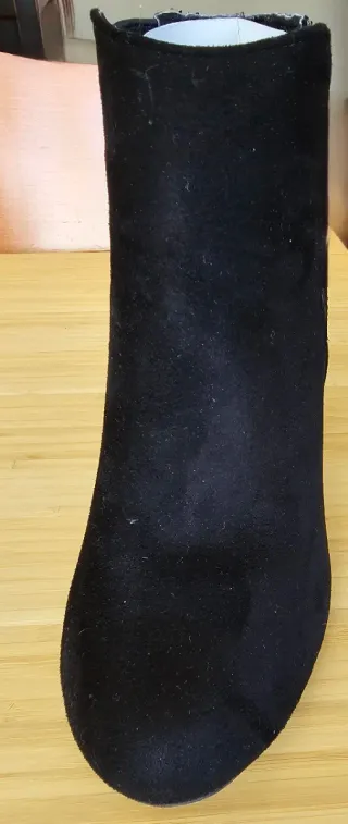 Botines ante negros T.36 marca Xti