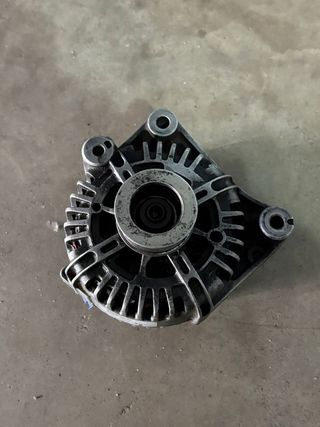 Alternador HELLA BMW