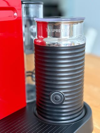 Cafetera Nespresso Krups Citiz Roja
