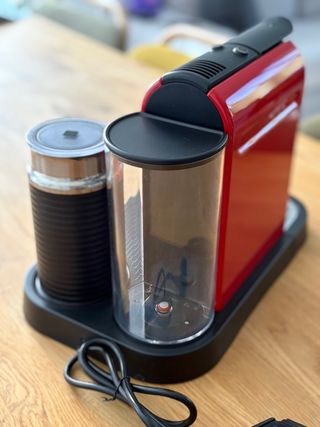 Cafetera Nespresso Krups Citiz Roja