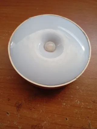 Luz de emergência com íman