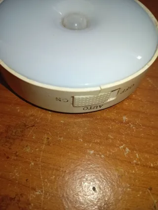 Luz de emergência com íman