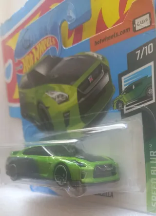 Hot Wheels 17 Nissan GT-R R35 Guaczilla