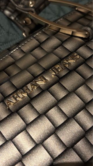 Bolso Armani Jeans Charol Negro y Dorado