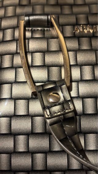 Bolso Armani Jeans Charol Negro y Dorado