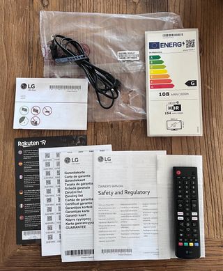 TV LG 65” 4K UHD 65UQ75006LF(2022) perfecto estado