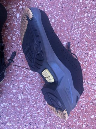 Zapatillas Uvex Negras y Grises