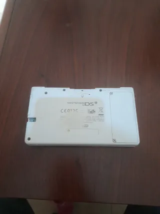 Nintendo DS Lite Blanca le falta el lapiz