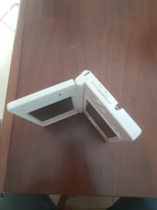 Nintendo DS Lite Blanca le falta el lapiz