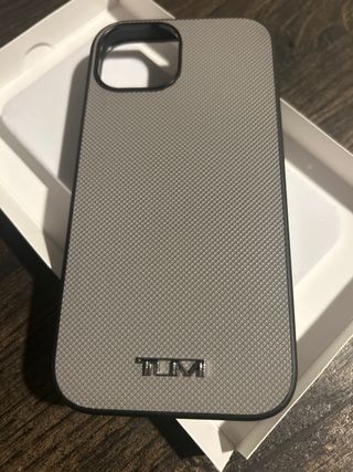 Funda Tumi iPhone 15