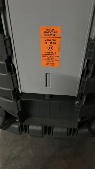 Silla coche Britax Römer negra