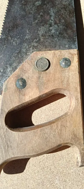 Serrucho antiguo Marca Bellota