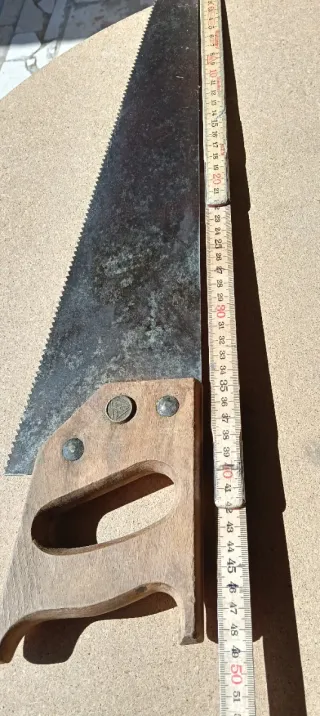 Serrucho antiguo Marca Bellota