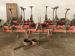 Arado Semichisel 19 brazos con rastrilla.