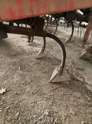 Arado Semichisel 19 brazos con rastrilla.