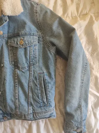 Chaqueta vaquera Bershka borrego