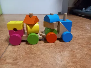 Tren de madera para bebé