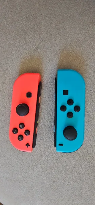 Nintendo Switch, Micro SD 128gb, custodia da viaggio.