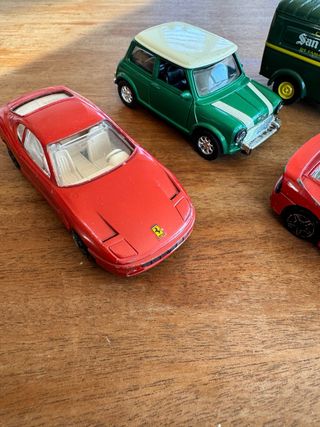 Lote de 4 coches de juguete