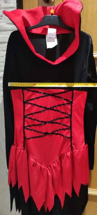 Disfraz Vampira Negro y Rojo