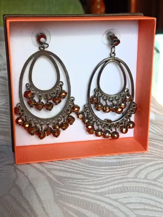Pendientes largos con abalorios