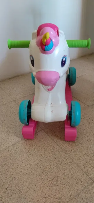Unicornio balancín infantil