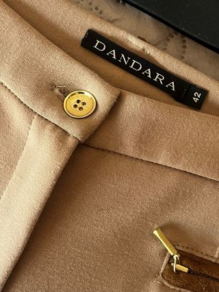 Pantalón Dandara Marrón con Cremalleras