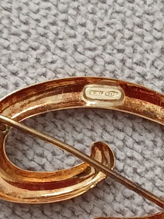 Spilla in oro giallo 750