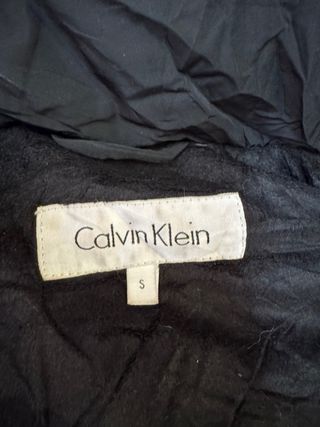 Plumas Calvin Klein Negro con Capucha