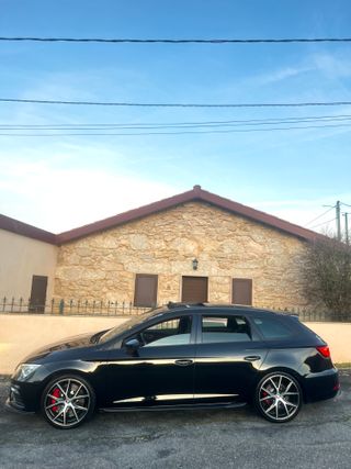 Seat León Cupra ST 300 Black Carbon Nacional