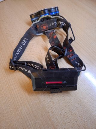 Torcia LED da testa con accessori