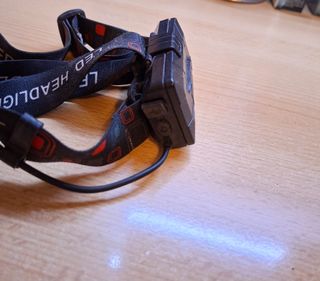 Torcia LED da testa con accessori