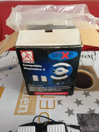 Volante MaxTT PS2 con pedales y caja